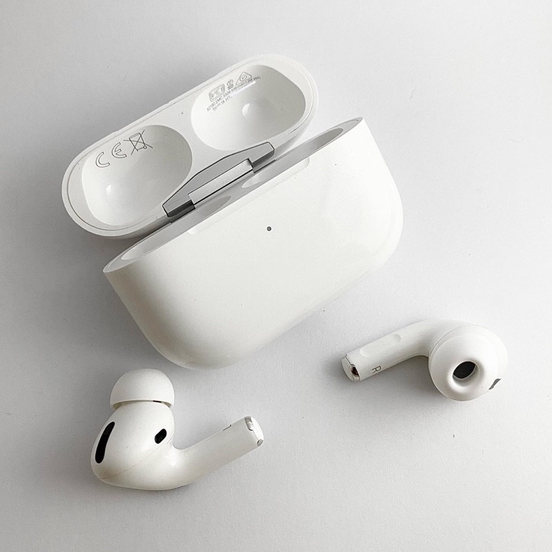 APPLE AIRPODS PRO IBOX WITH MAGSAFE CHARGING CASE ORIGINAL SECOND 2ND BEKAS PRELOVED