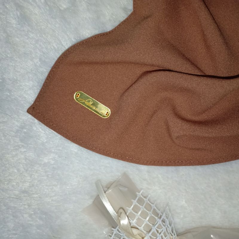 AKHWAT COLLECTIONS | PASHMINA DIAMOND CREPE ITALIANO 200X70 CM | FREE GIFT | JUMBO | PASHMINA VIRAL-Mocca