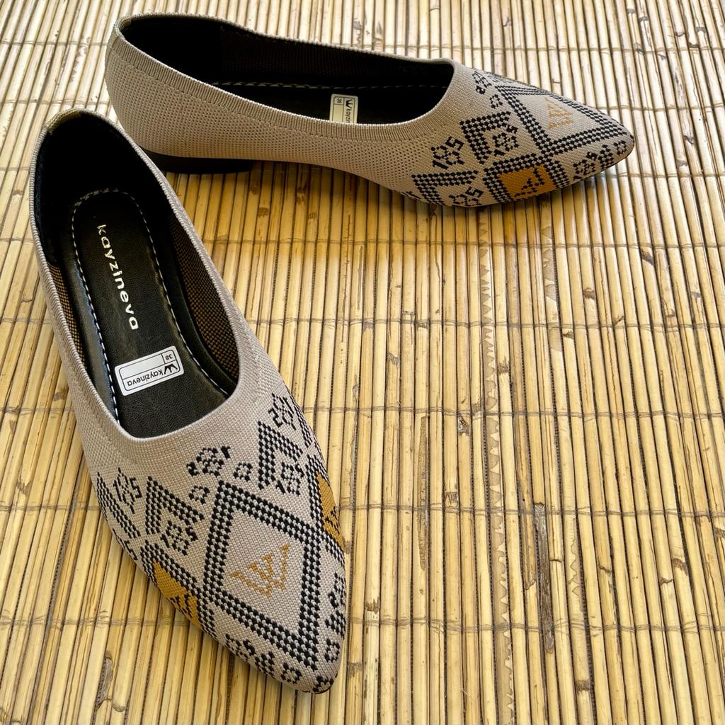 KAYZINEVA Sepatu Wanita Flat Shoes Motif Batik Rajut DD20