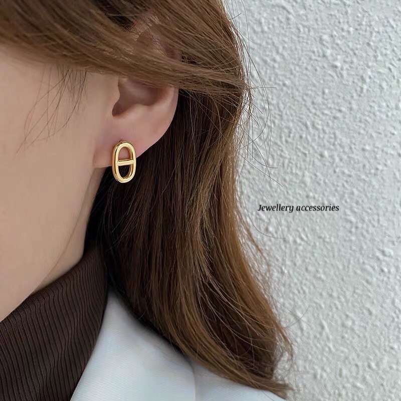 Anting Titanium Gold Trending Korea Fashion Style Elegan Vintage