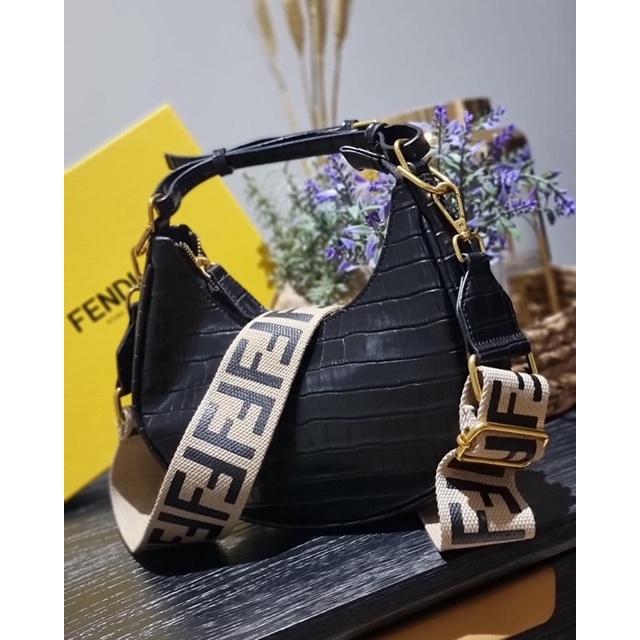 FENDI GRAPHY BAG FREE BOX