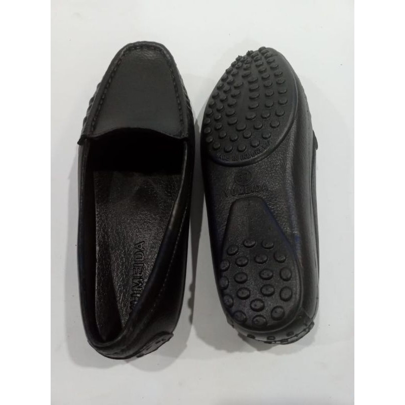 SEPATU KARET FORMAL WANITA Yumeida