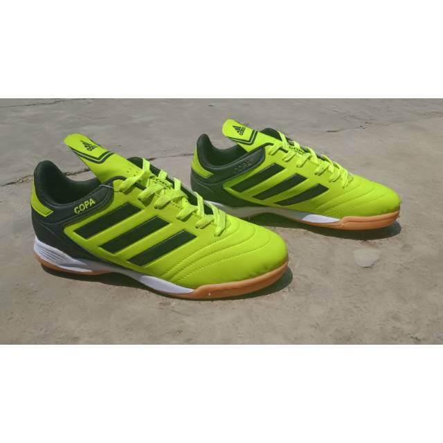 Sepatu Futsal Adidas Copa