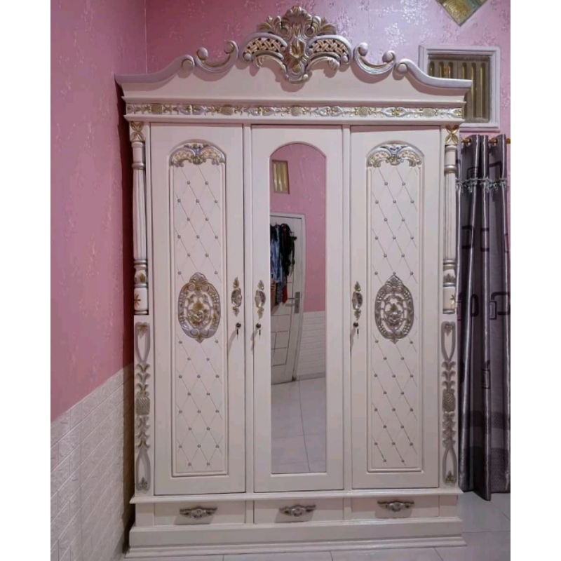 Lemari Baju 3 Pintu Kayu Jati Jepara I Lemari 3 Pintu Jati Jepara I Lemari Cinta 3 Pintu Jati Jepara