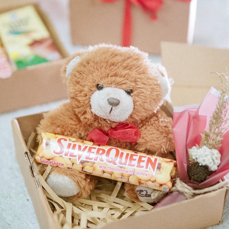 

kado ulang tahun / kado anniversary / hampers / gift box