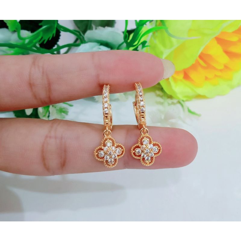 Promo,,,, Anting titanium perhiasan wanita dewasa Dan remaja lapis emas 22 K anti karat motif pilihan