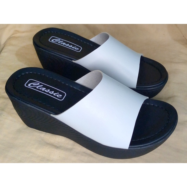 -WEDGES PUTIH