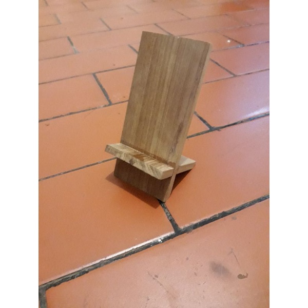 dudukan hp bahan kayu