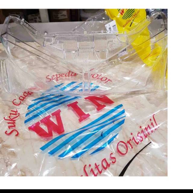 Kaca lampu aerox  mika depan aerox