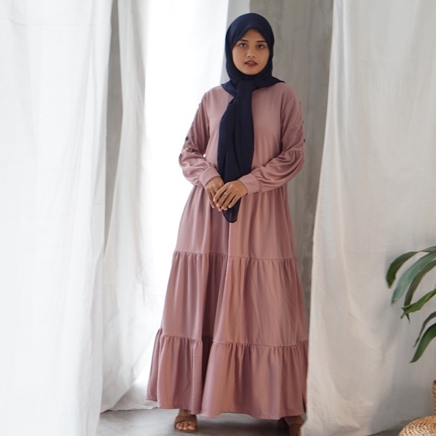 Gamis Wanita Lengan Panjang Fashion Muslim Devi Fit  L-XL Lingkar Dada 100cm Panjang 130cm