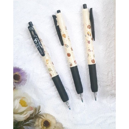 

BOLPEN GEL KENKO CLIP SAHARA HITAM SNACK 0.5MM / PCS