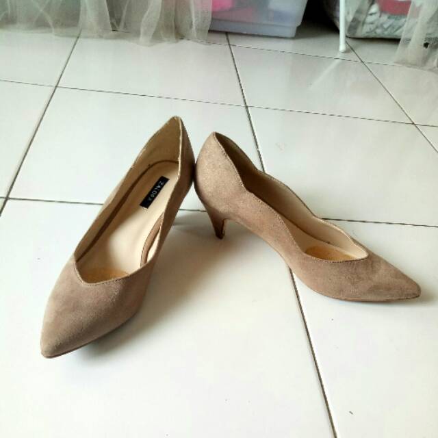 Zalora preloved nude heels