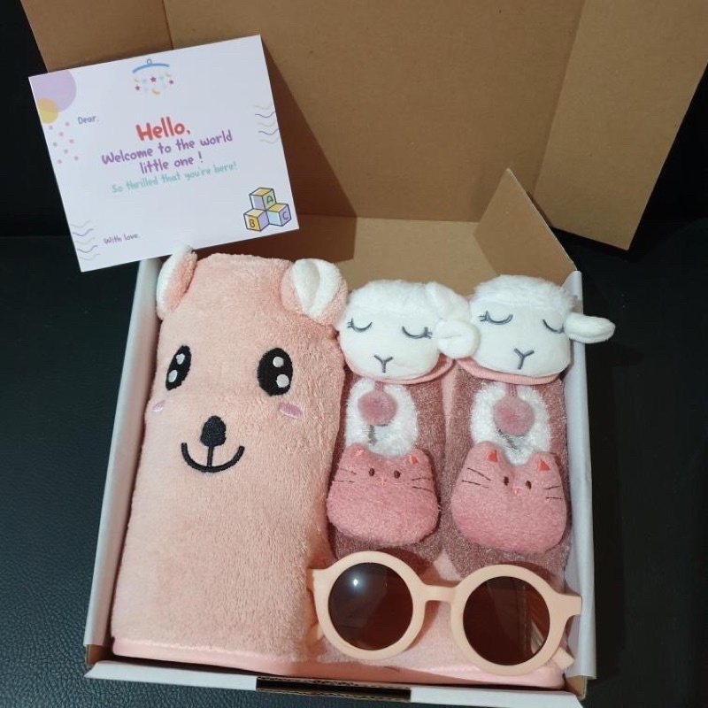 Hampers Bayi | Kado Bayi | Hampers baby boy | Hampers Baby Girl | Kado Lahiran | Baju Bayi | Handuk Bayi-FLO HK KK-Pink
