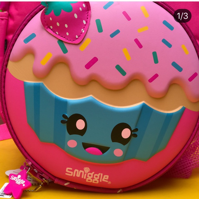 Smiggle lunch box