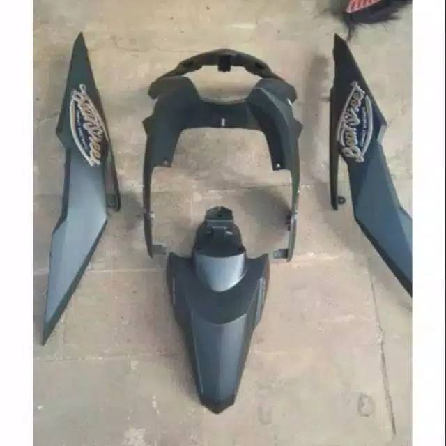 BODY HALUS BEAT STREET HITAM DOFF