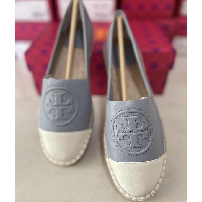 Size 5,5 | tory burch tb benton colorblock espadrilles cloud blue / new ivory