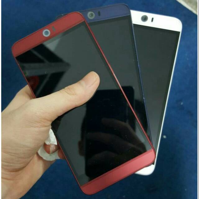 HTC Butterfly 3. 4G-LTE. RAM 3GB-ROM 32GB.