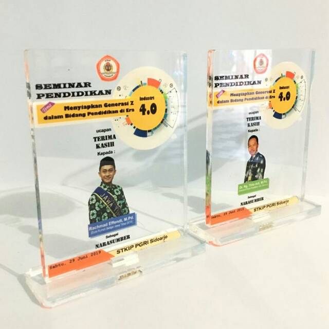 Plakat Akrilik Murah / Plakat Costum