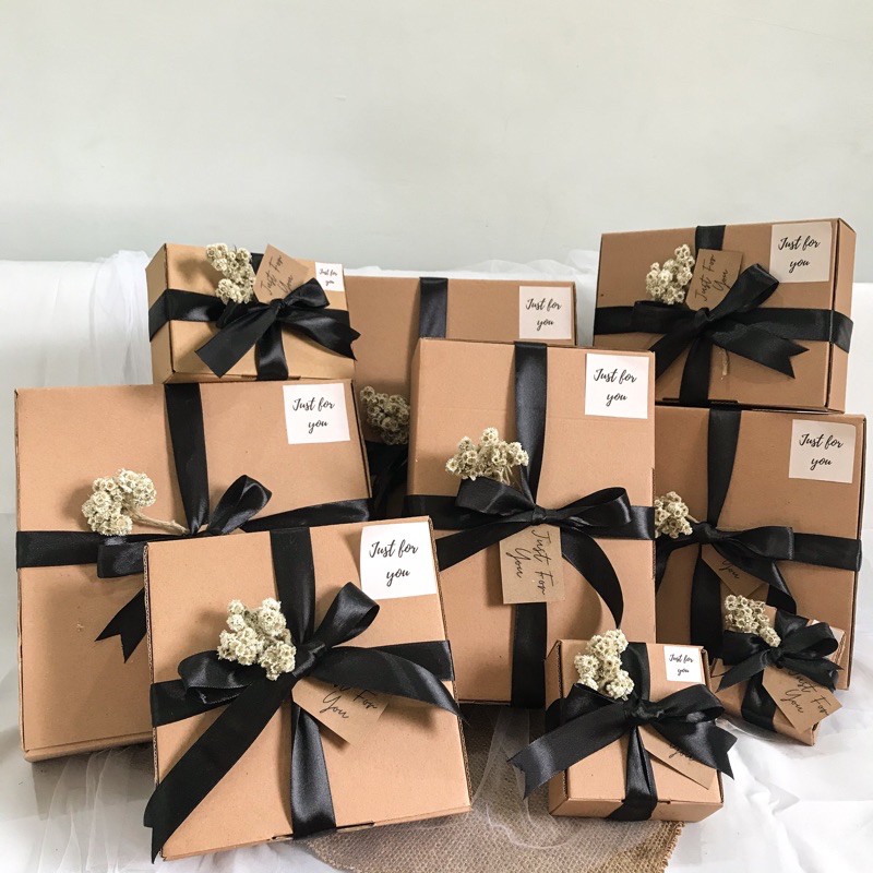 

Tinkerbox.idn Aesthethic Packaging Gift Box |Box Hampers | Kotak Kado | Hampers | Gift Box | Kado