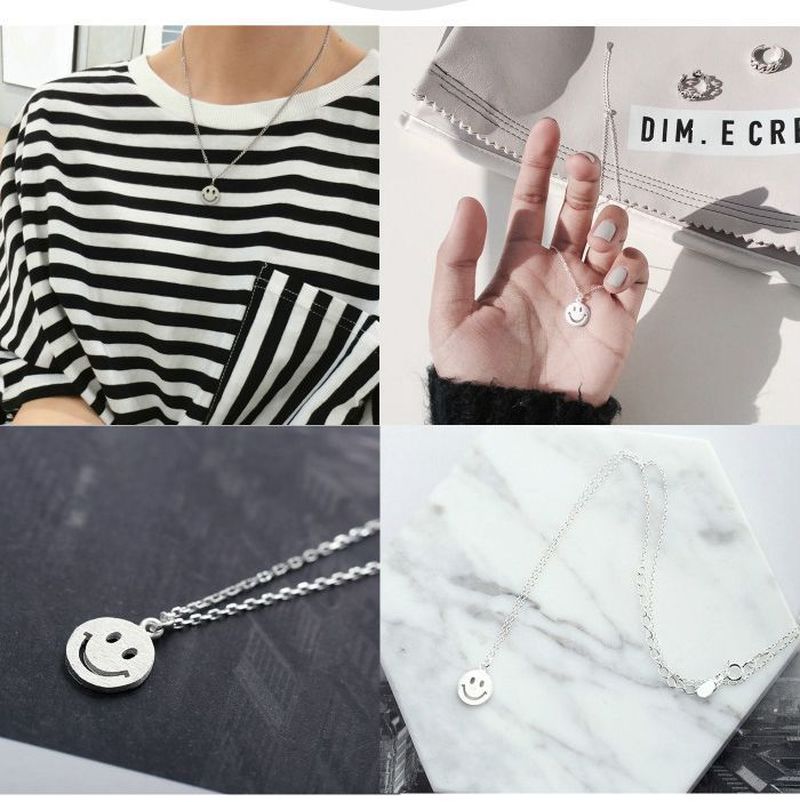 Kalung Rantai Klavikula Hias Liontin Smiley Model Rongga Warna Permen Gaya Hip Hop Untuk Wanita