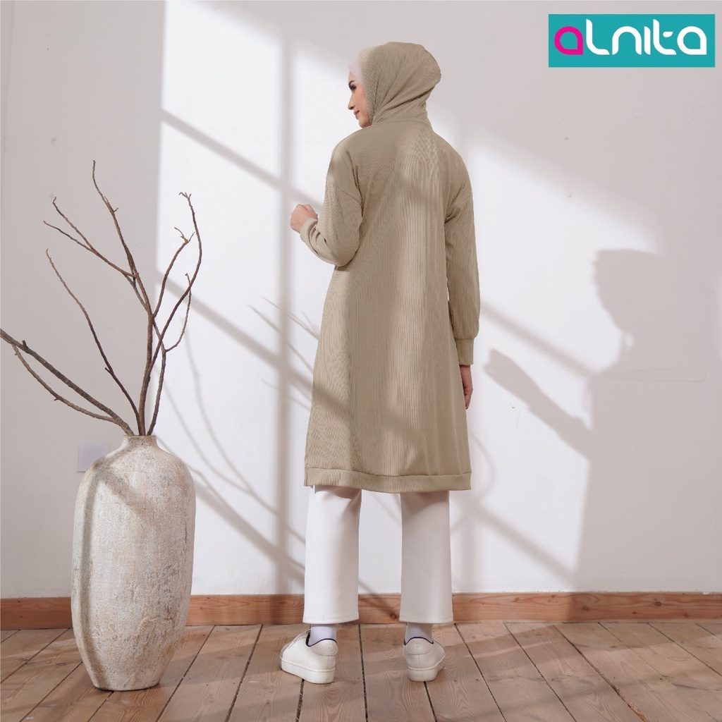 Alnita Tunik Nesta Atasan Trendy Bahan Carol Baju Olahraga Santai Simple OOTD