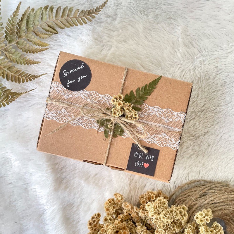 

GIFT BOX KOSONG- Kotak Kado Aesthetic Dengan Bunga Kering - My Craft ArtsO