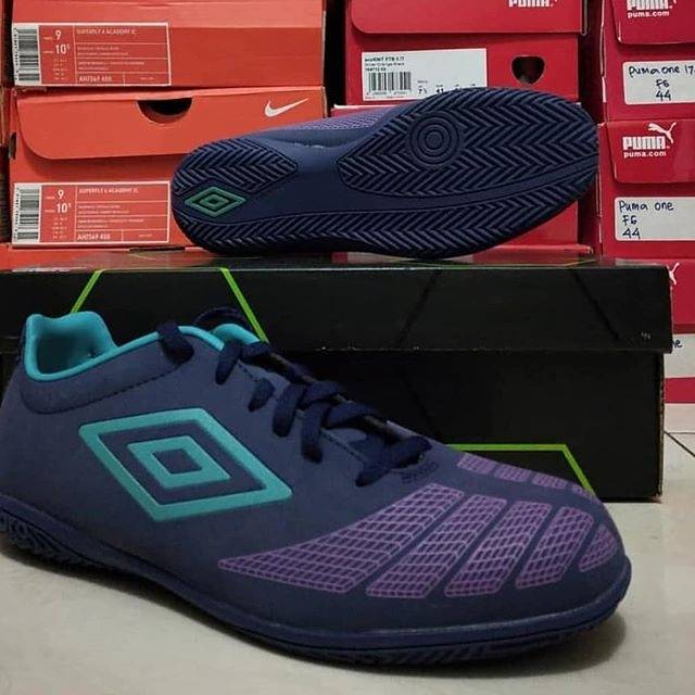 Umbro UX Accuro Club IC