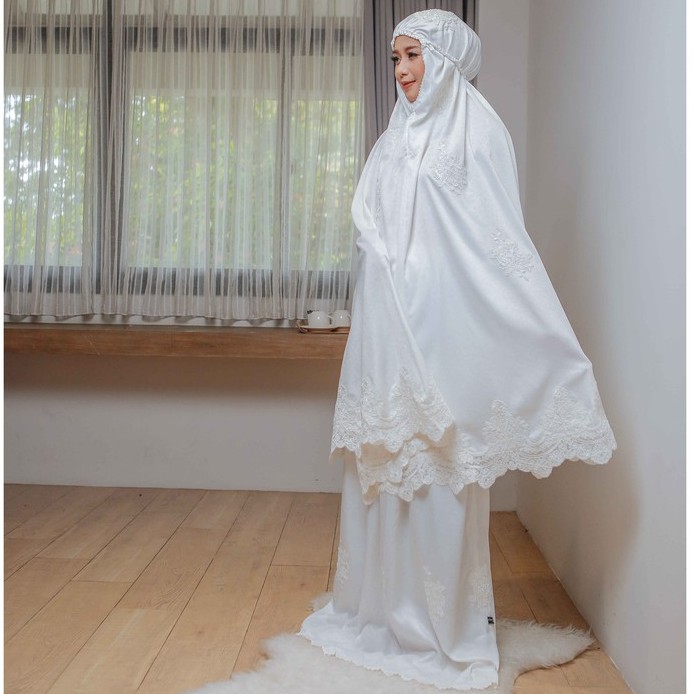 Mukena Premium Elegan, Bahan Satin Georgote, Almaz (Putih Tulang)
