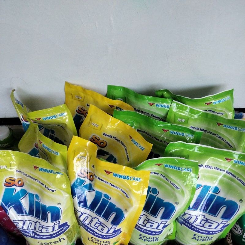 SO KLIN LANTAI 780ML