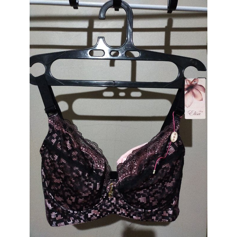 PUSH UP BRA IMPORT RENDA HITAM