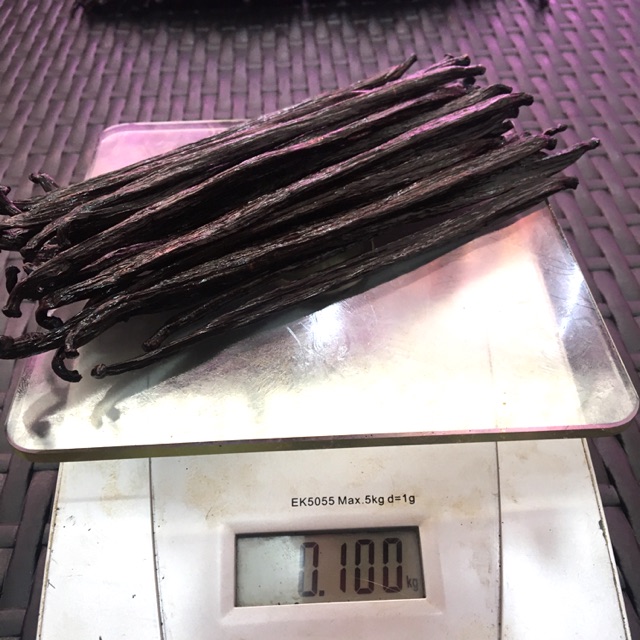 

Gourmet Vanilla Bean / Vanili Planifolia ( Madagaskar ) Premium Grade 100gr