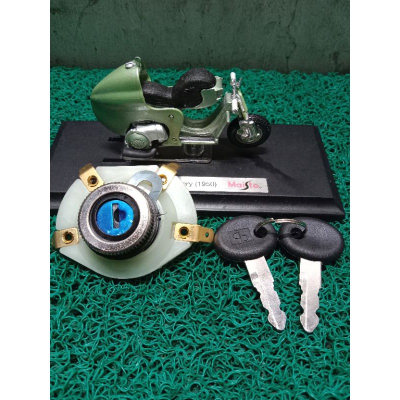 kunci kontak vespa px