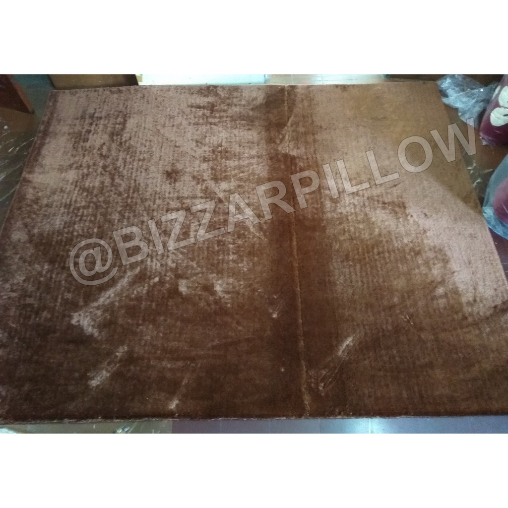 Bizzarpillow Karpet Rasfur Polos 150x200 tebal 4cm BZ280