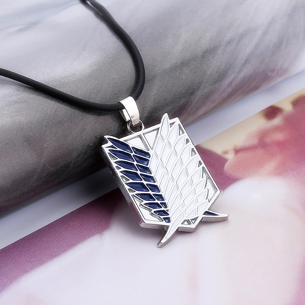 Hu Hu Hu Hu Hu Alat Bantu Pasang Kacamata♡ Kalung Rantai Dengan Liontin Anime Attack On Titan Untuk Wanita