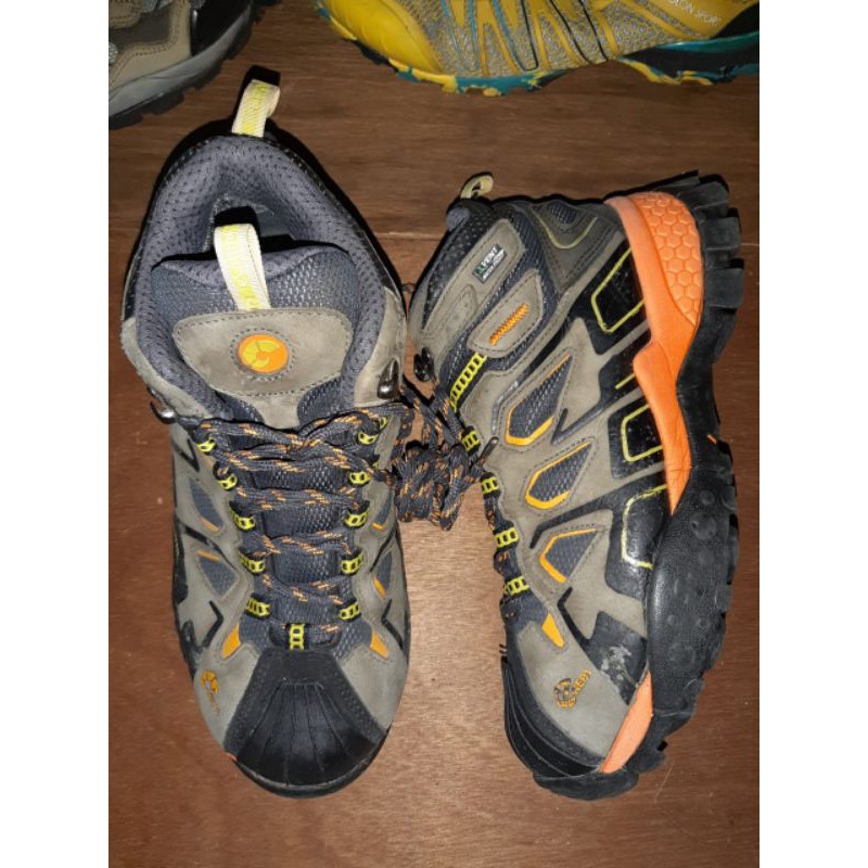 Nepa sepatu gunung original