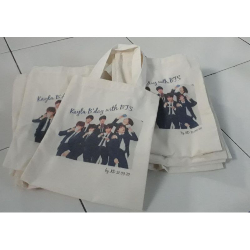 

tas souvenir ulang tahun bts custom