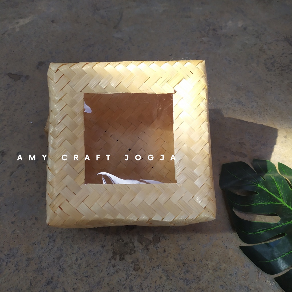 sepasang Besek Mika Blicing 20 x 20 x 8 cm/ anyaman bambu/ besek tradisional/ besek makanan