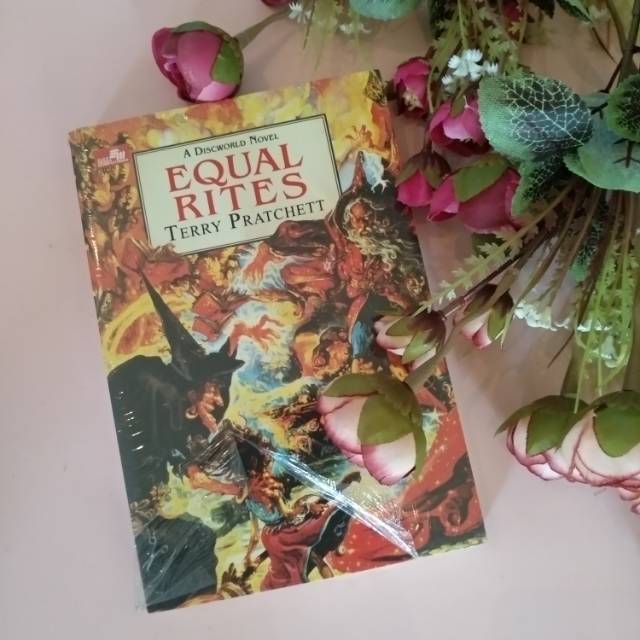 [TERJEMAHAN] Equal Rites (Discworld #3 Witches #1) - Terry Pratchett