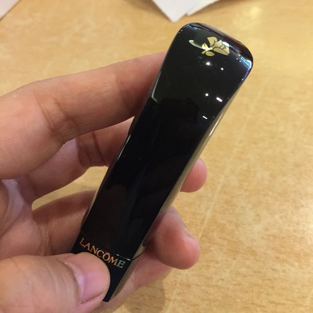 Preloved lipstik lancome ,VGC ,ori, warna nya natural