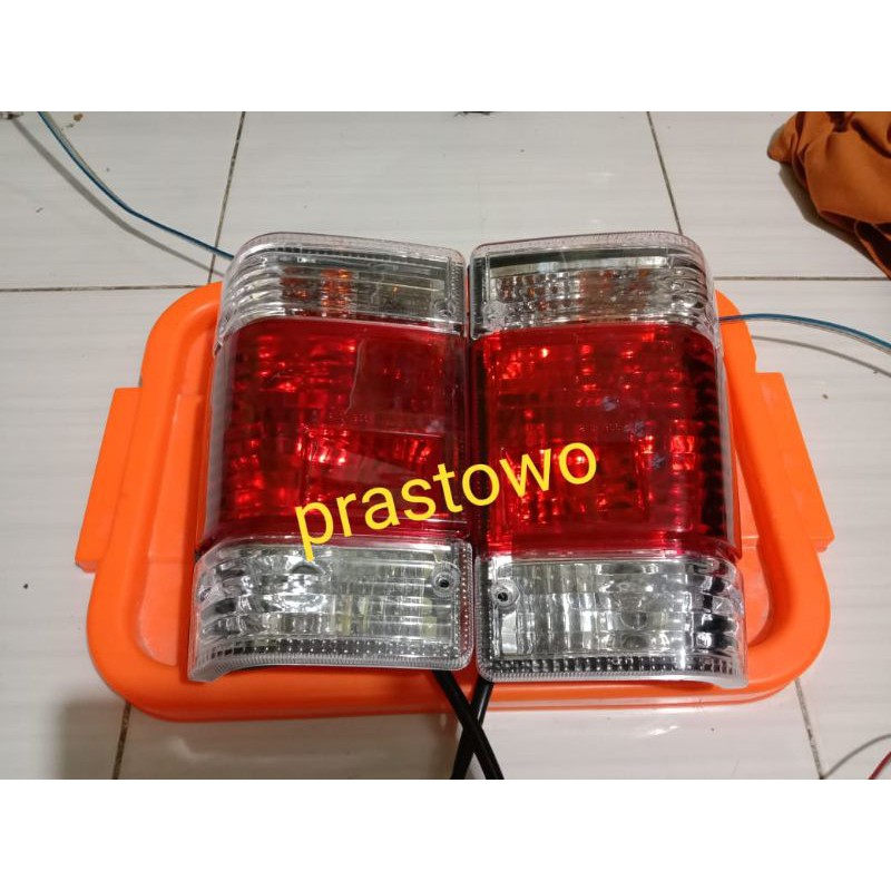 stoplamp lampu belakang Isuzu panther kotak kristal