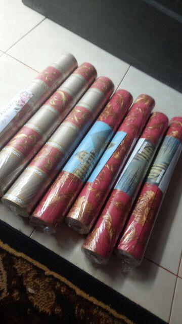 Wallpaper Dinding Garis Stripe Batik Klasik Berkualitas