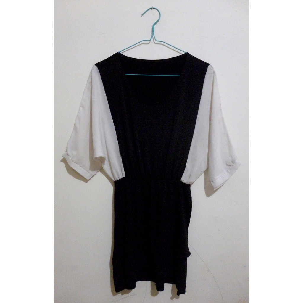 Baju Atasan Wanita (Hitam Putih) / Blouse / Preloved / Bekas