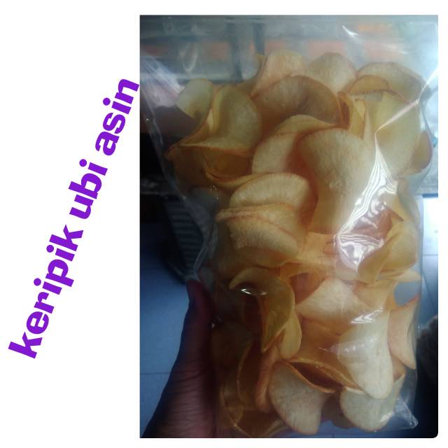 

Cemilan kripik ubi asin