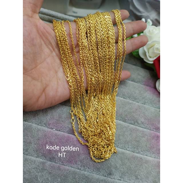 Rantai kalung replika mas 24 k yg golden,awtlet,ukuran 45cm (realnya 45-55cm),60cm (realnya 60-70cm) BERAT DITENTUKAN BERDASARKAN Besar kalung,bukan berat nya karena tidak ditimbang timbang karena hanya replika emas