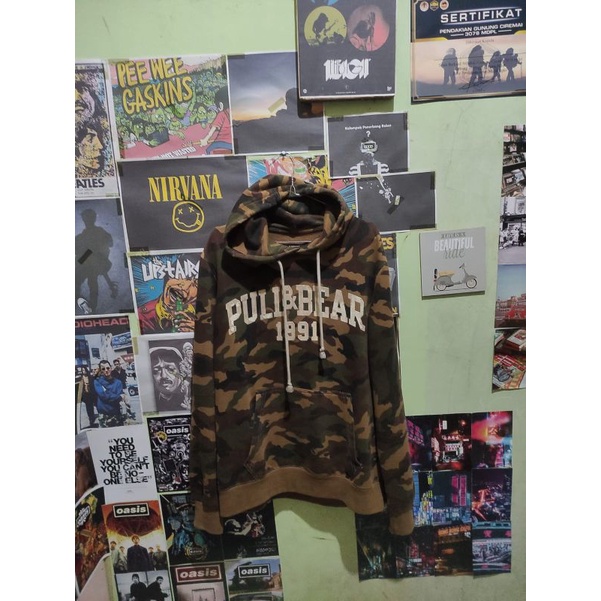 Pull&bear camo lawas sz XL