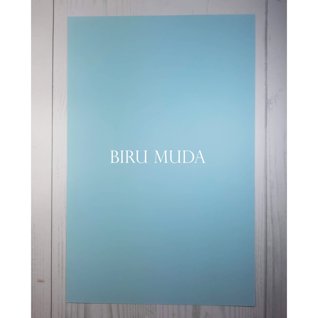 Kad Manila Biru Muda