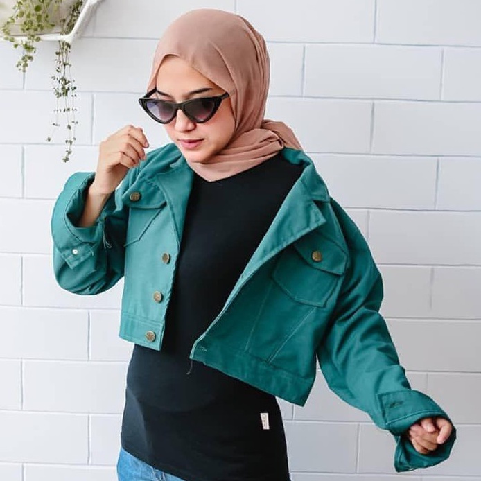 Moni Crop l Jaket Wanita