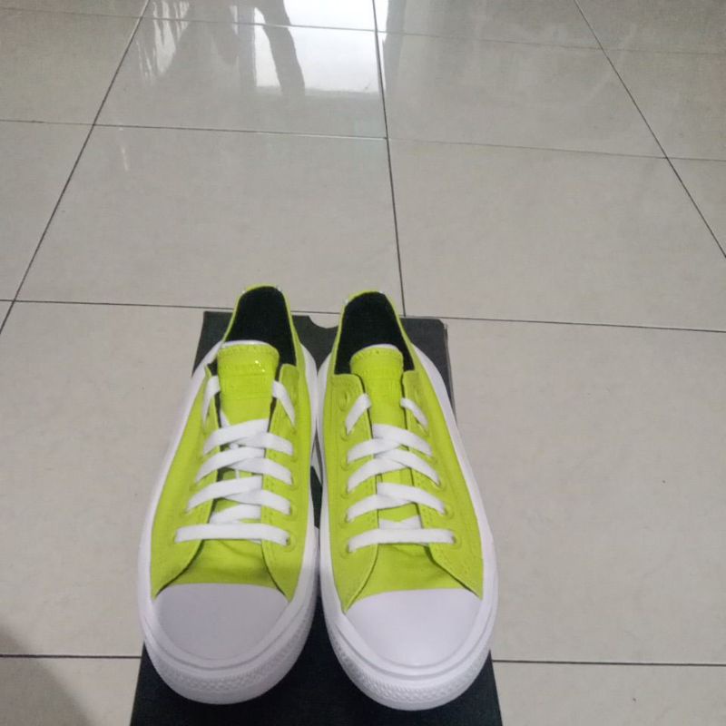 sepatu Converse original 572072C