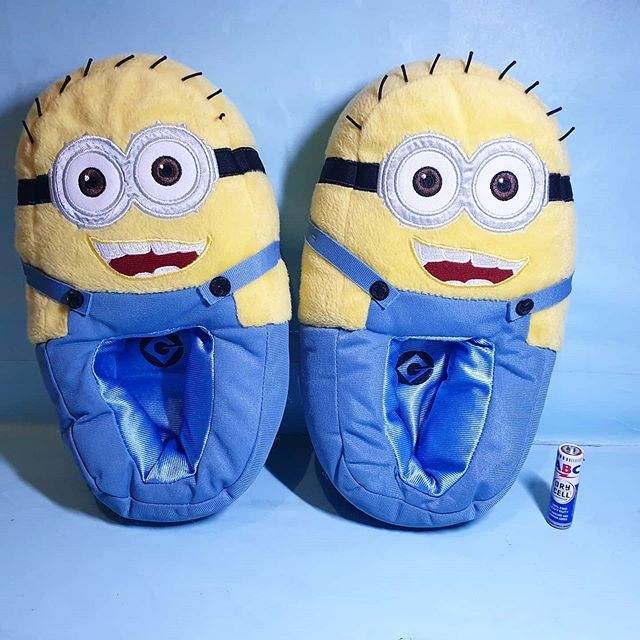 Sendal Minion - Slippers original Universal Studio