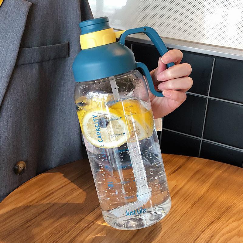 Botol Minum Sport Kapasitas Besar 1800Ml dengan Gagang dan Sedotan